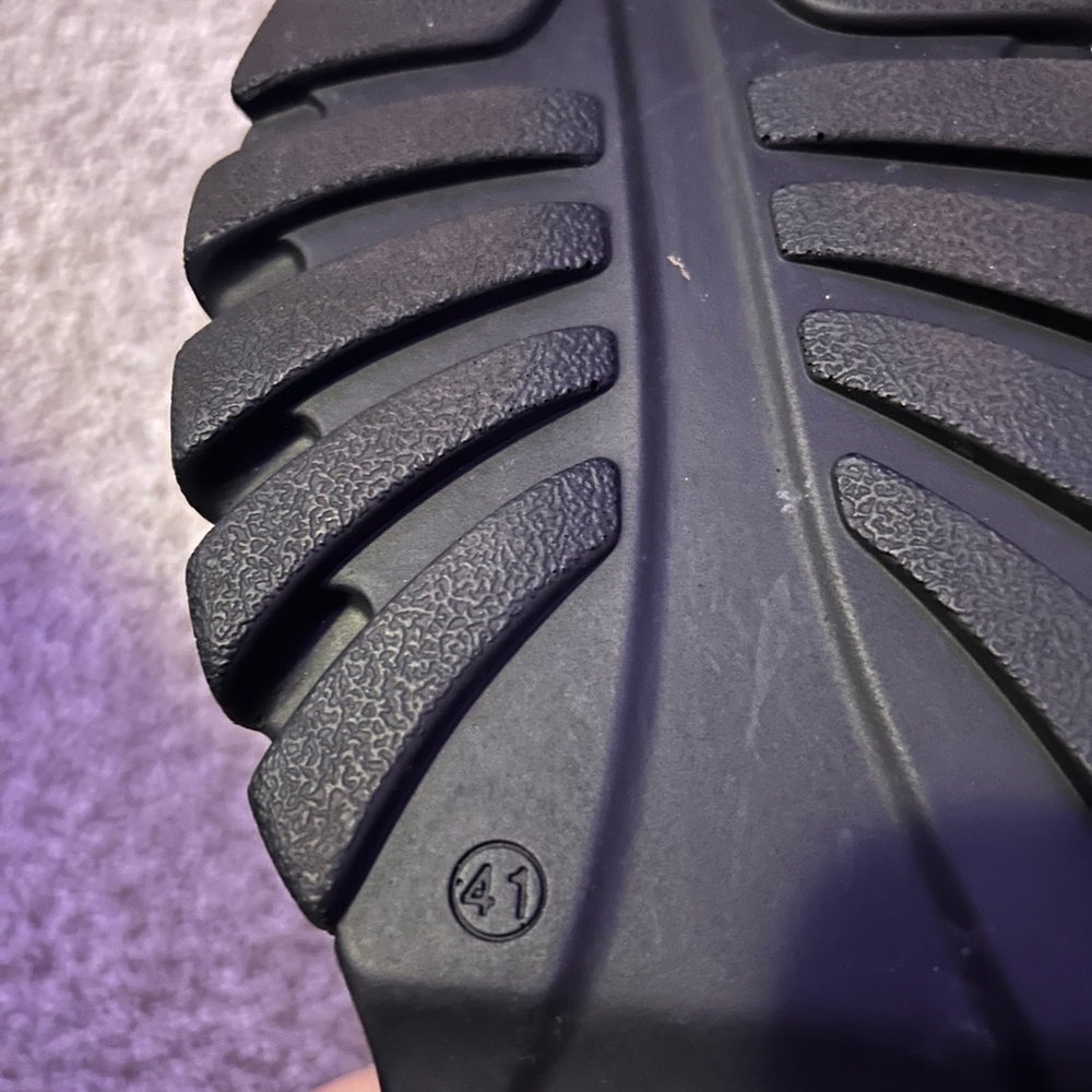 Buffalo London Black Sneakers - Picture 7 of 7